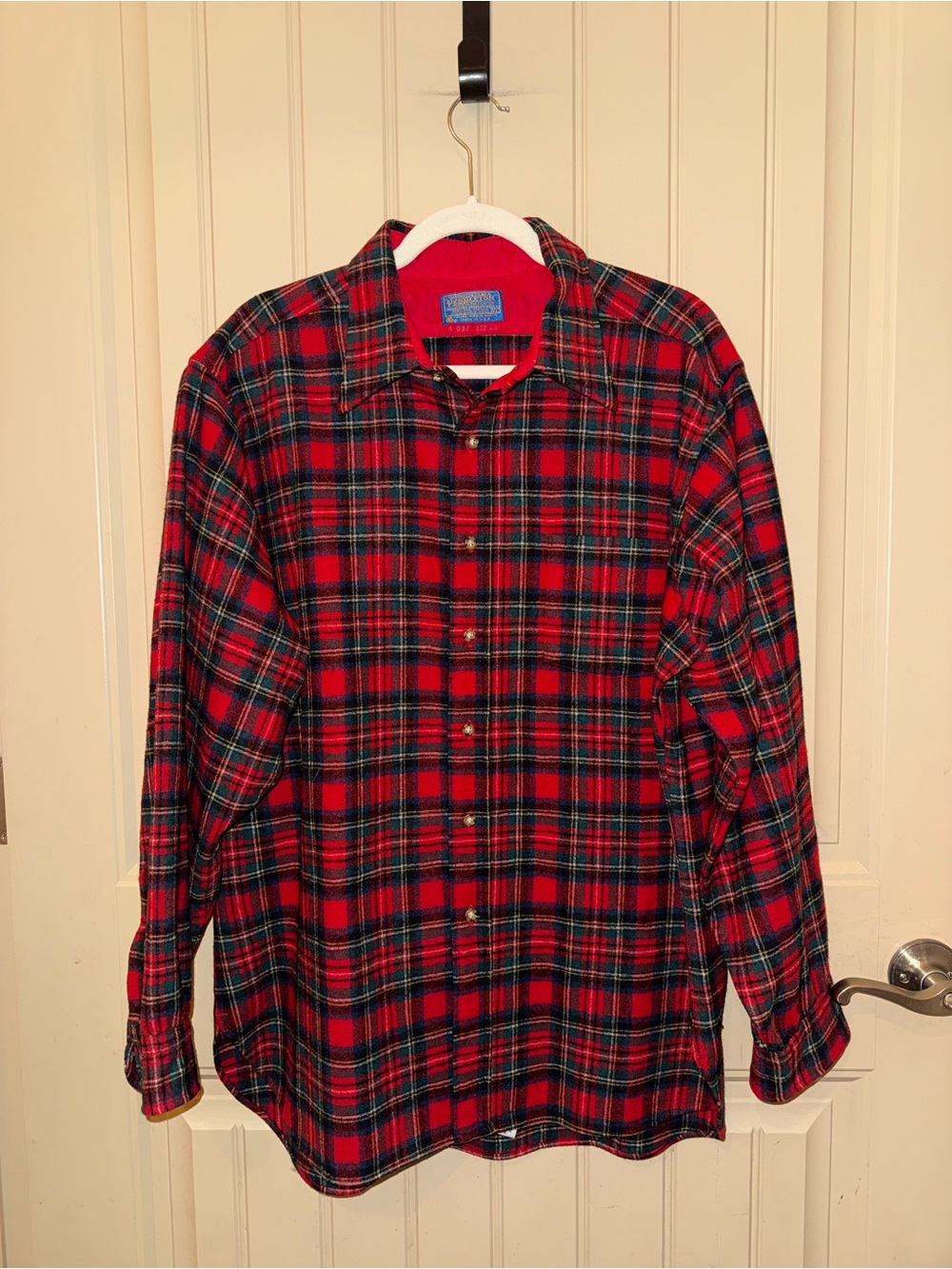 Pendelton Button Up Shirt 100% Virgin Wool Red Stewart Tartan Plaid Mens XL
